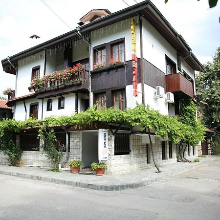 Oazis Family Hotel Lovech Esterno foto