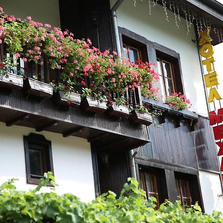 Oazis Family Hotel Lovech Esterno foto