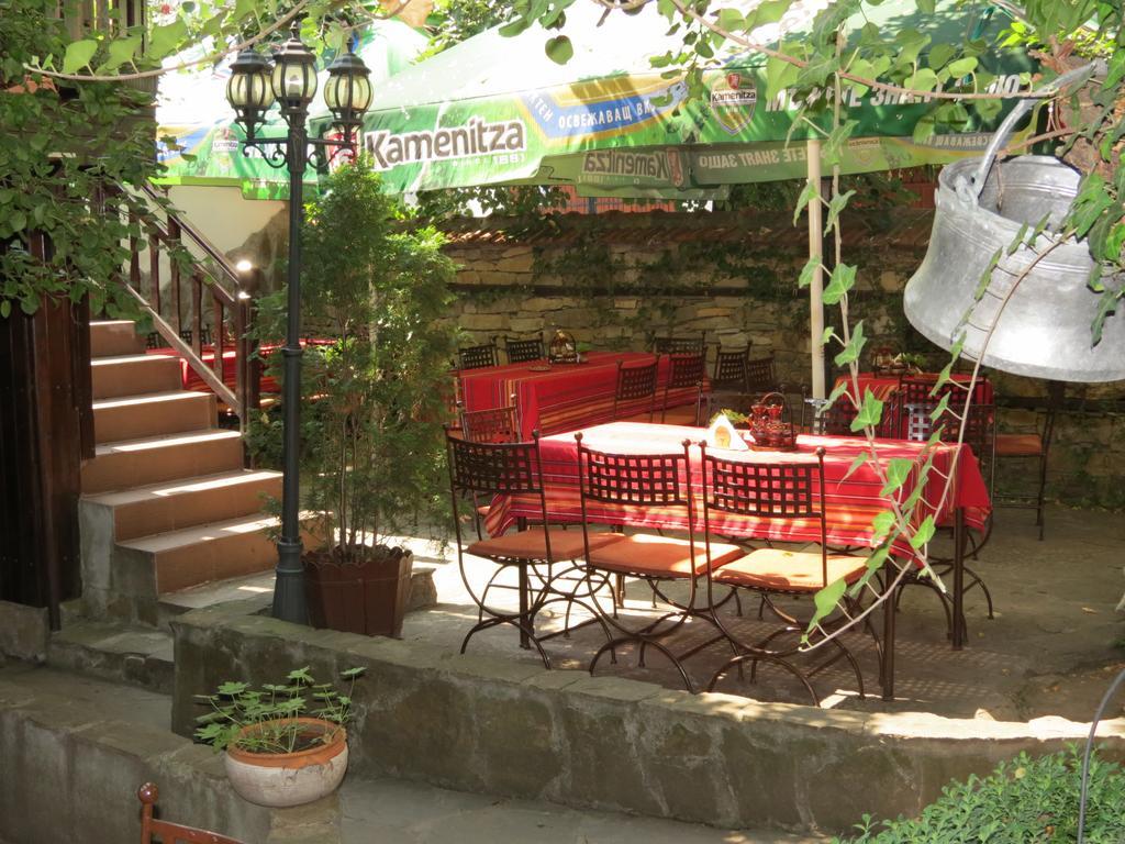 Oazis Family Hotel Lovech Esterno foto