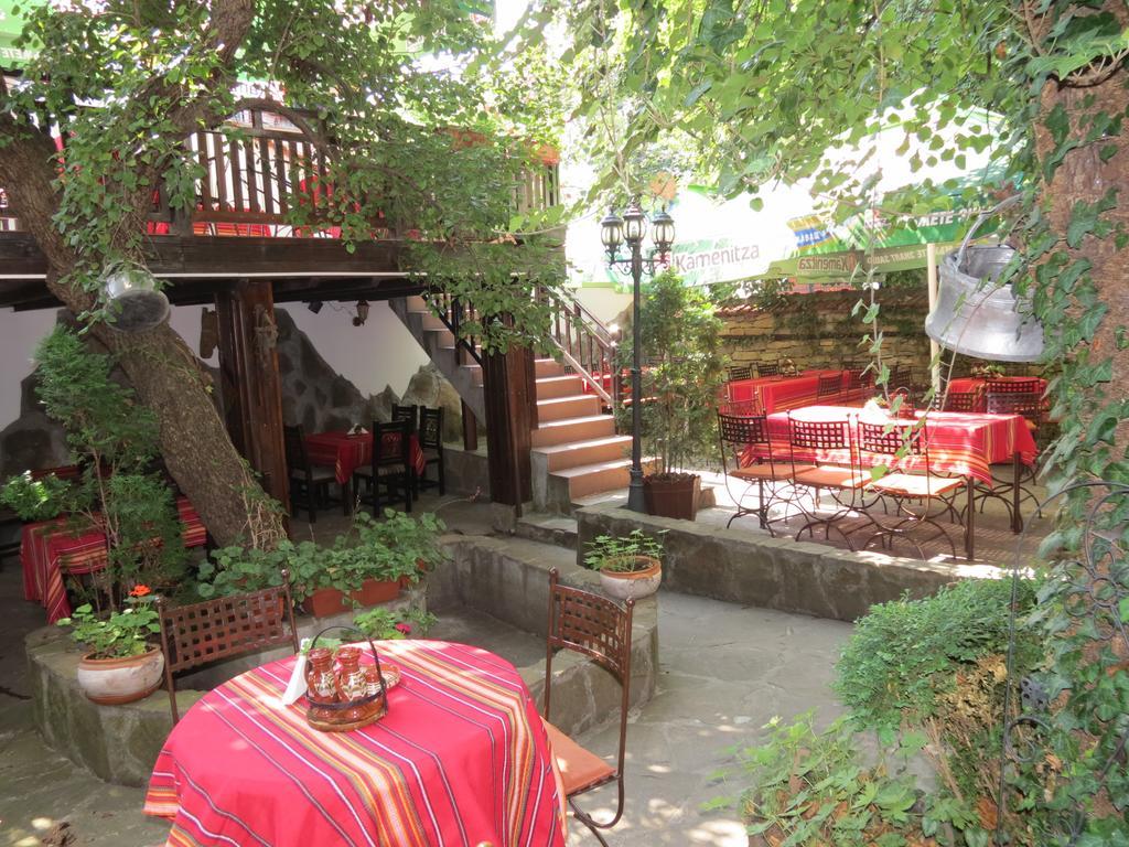Oazis Family Hotel Lovech Esterno foto