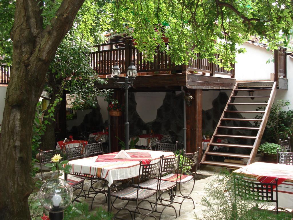 Oazis Family Hotel Lovech Esterno foto