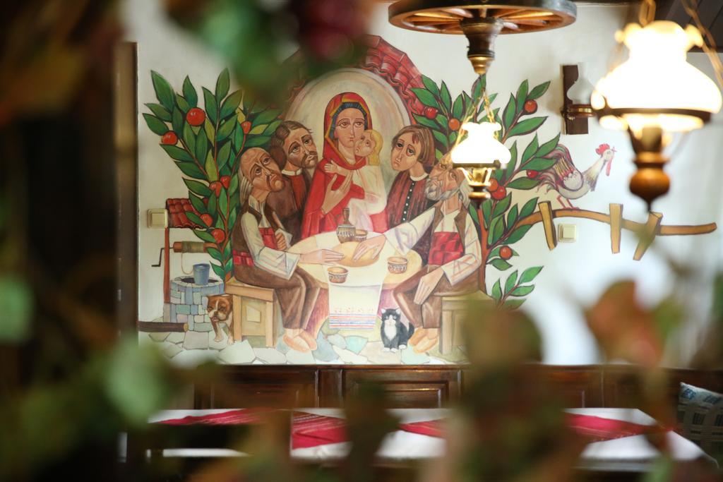 Oazis Family Hotel Lovech Esterno foto