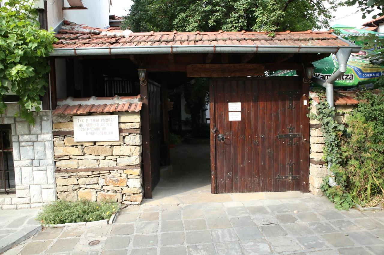 Oazis Family Hotel Lovech Esterno foto