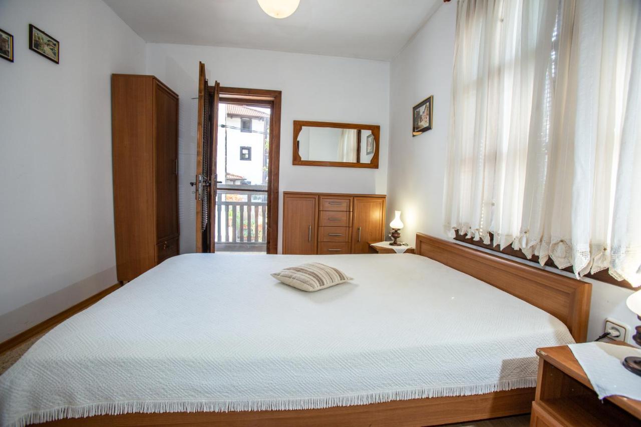 Oazis Family Hotel Lovech Esterno foto